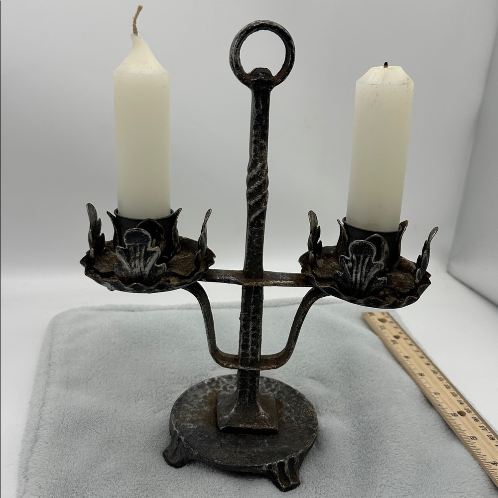 Vintage Wrought Iron 2 Larger Candelabra Leaf Motif’s - Picture 6 of 10